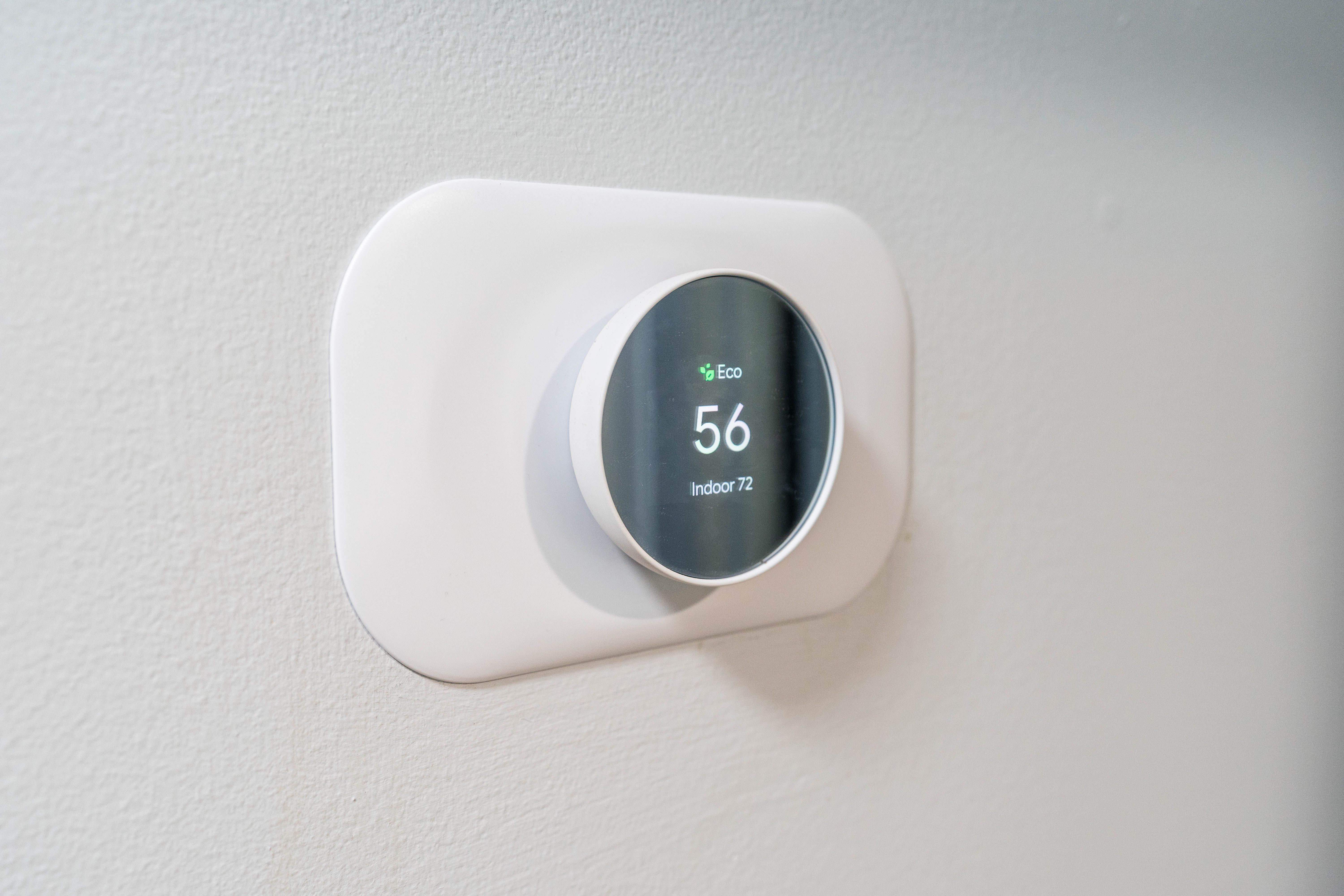 Bathroom with modern finishes